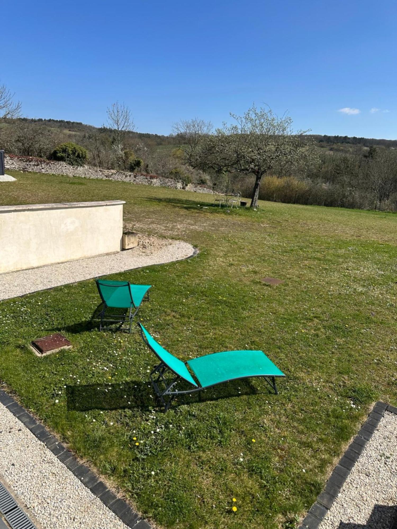 Studio Au Calme Avec Terrasse Rougemont  ภายนอก รูปภาพ